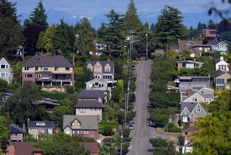 ../../_images/seattle-houses.webp